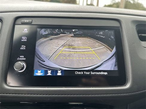 Used 2021 Honda HR-V Sport image 25