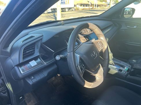 Used 2017 Honda Civic EX image 9