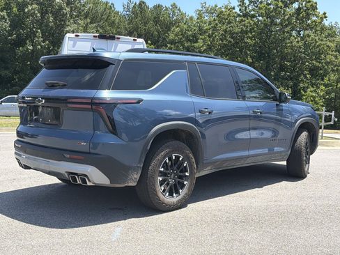 Used 2025 Chevrolet Traverse Z71 w/ Driver Confidence Package AWD/4WD image 12