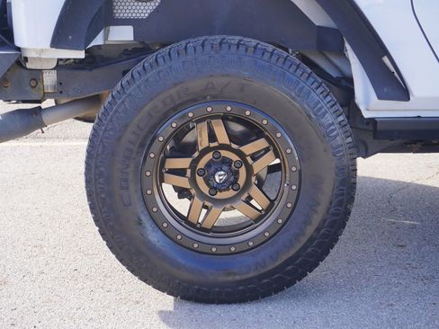 Used 2018 Jeep Wrangler Sport w/ Quick Order Package 24W image 12