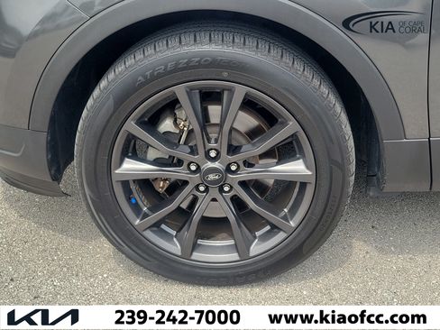 Used 2019 Ford Explorer XLT w/ Equipment Group 202A FWD image 8