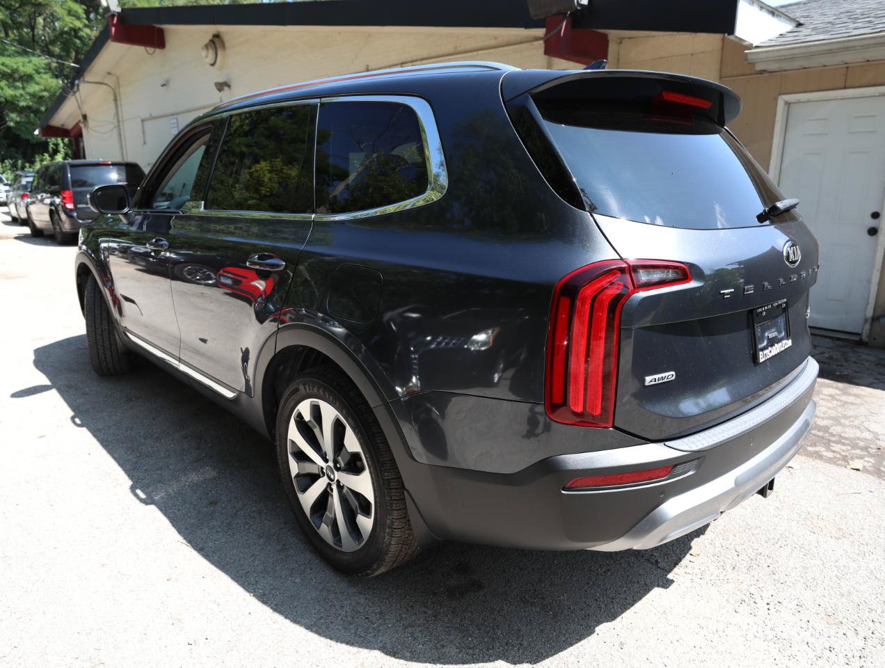 Used 2020 Kia Telluride EX w/ EX Premium Package AWD/4WD image 9