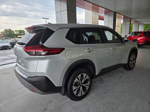 Used 2023 Nissan Rogue SV AWD/4WD image 7