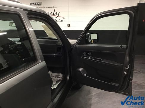 Used 2012 Jeep Liberty Sport image 37