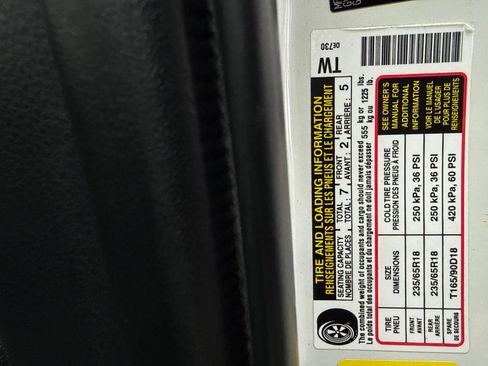 Used 2021 Toyota Highlander XLE FWD image 55
