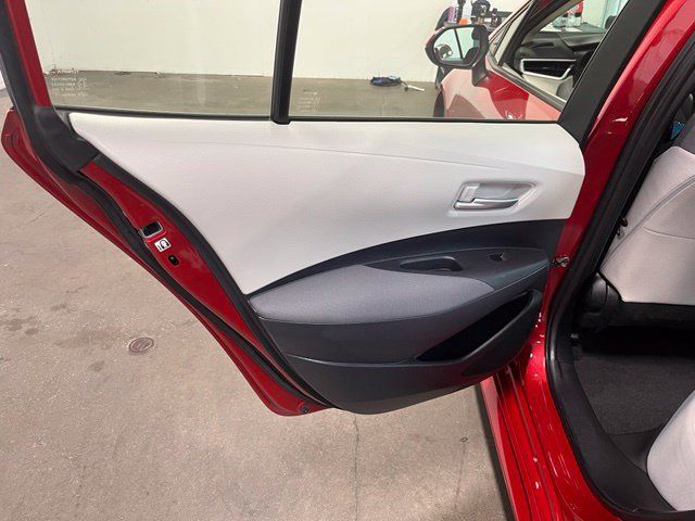 Used 2020 Toyota Corolla LE w/ Carpet Mat Package (TMS) FWD image 20
