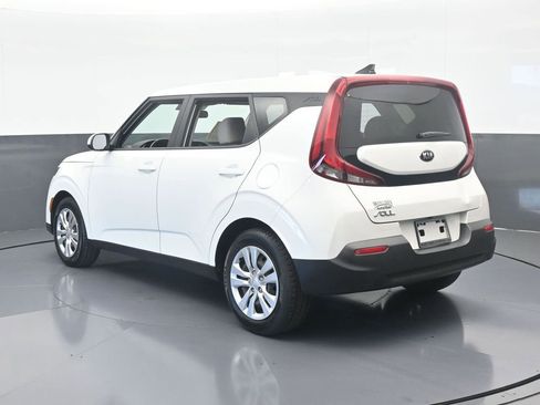 Used 2021 Kia Soul LX image 4