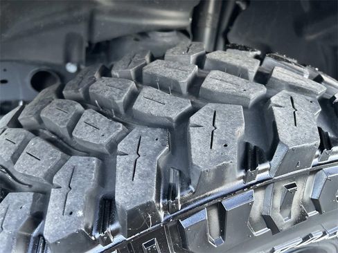 Used 2023 Jeep Wrangler Unlimited w/ Dual Top Group image 10