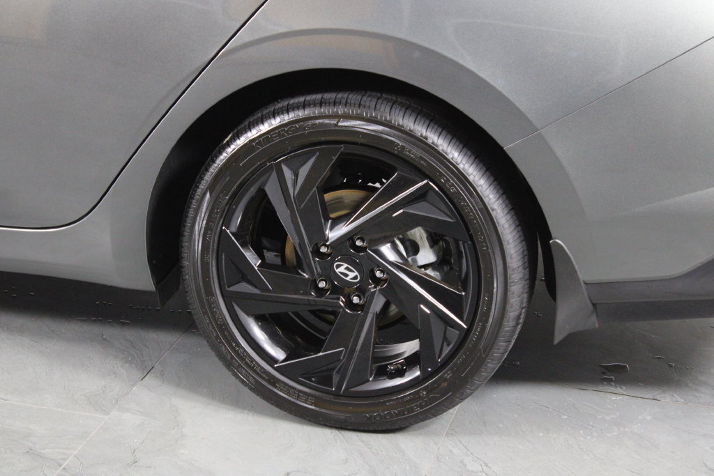 Certified 2026 Hyundai Elantra SEL Sport Premium FWD image 15