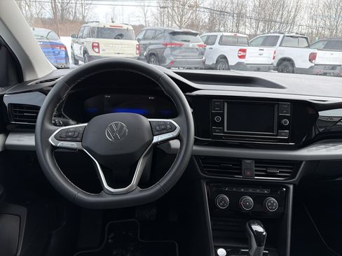 Used 2023 Volkswagen Taos S image 11