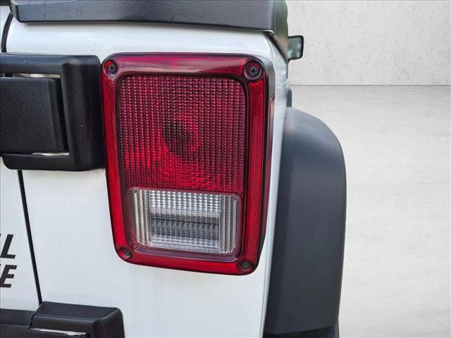Used 2016 Jeep Wrangler Unlimited Sport AWD/4WD image 12