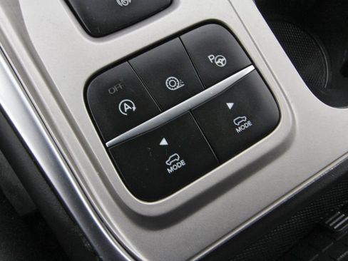 Used 2022 Ford Explorer Platinum w/ Equipment Group 601A RWD image 32