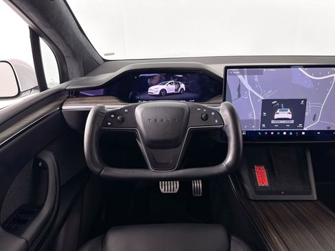Used 2023 Tesla Model X image 23