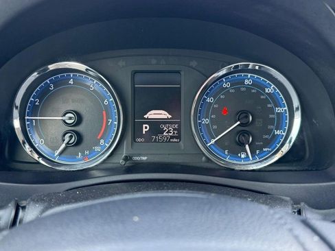 Used 2017 Toyota Corolla LE image 16