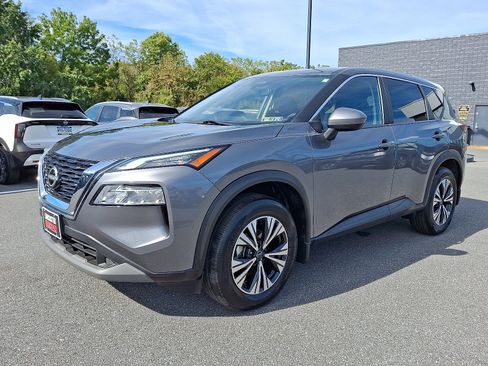 Certified 2023 Nissan Rogue SV image 3