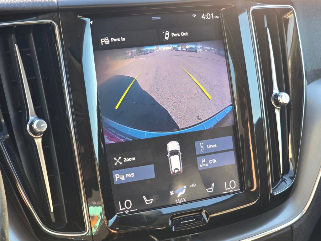 Used 2018 Volvo XC60 T5 Momentum w/ Convenience Package AWD/4WD image 9