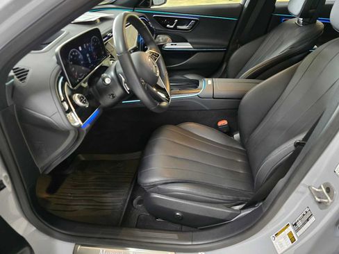 Certified 2025 Mercedes-Benz E 350 4MATIC Sedan image 23
