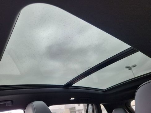 New 2026 Volkswagen Tiguan SE R-Line image 16