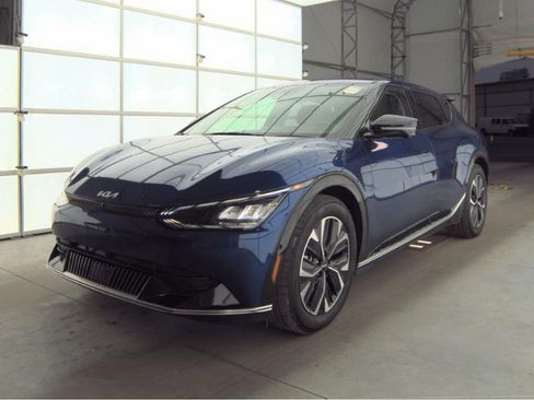 Used 2024 Kia EV6 Wind w/ Wind Technology Package AWD/4WD image 2