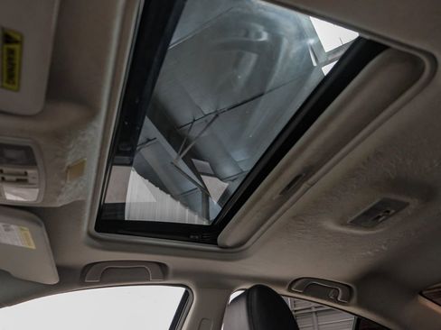 Used 2012 MAZDA MAZDA3 i Grand Touring w/ Tech Pkg image 21