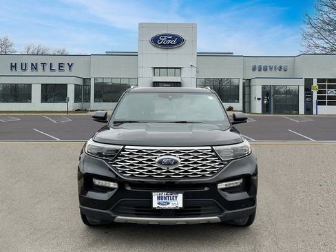 Used 2022 Ford Explorer Platinum w/ Technology Package image 3