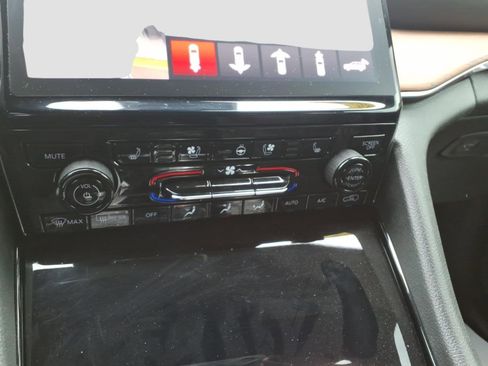 Used 2023 Jeep Grand Cherokee Summit AWD/4WD image 20