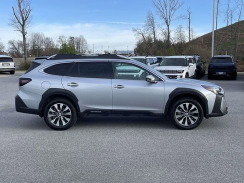 Used 2024 Subaru Outback Touring image 29