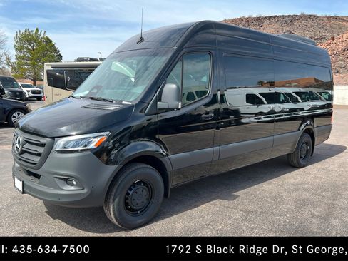 New 2026 Mercedes-Benz Sprinter 2500 image 1