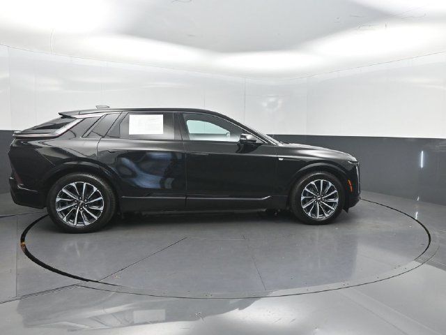Used 2024 Cadillac Lyriq Sport AWD/4WD image 31