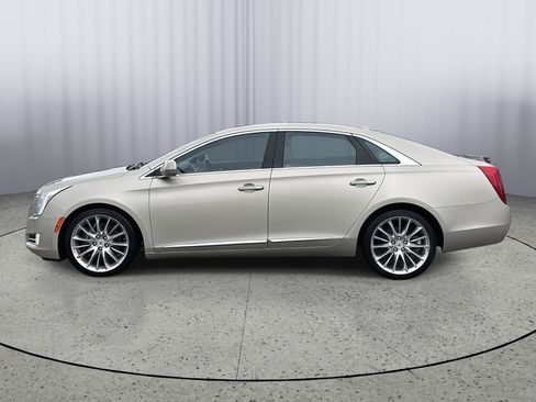 Used 2014 Cadillac XTS Platinum AWD/4WD image 2
