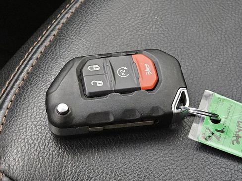 Used 2022 Jeep Wrangler Unlimited Rubicon w/ Trailer Tow Package image 34