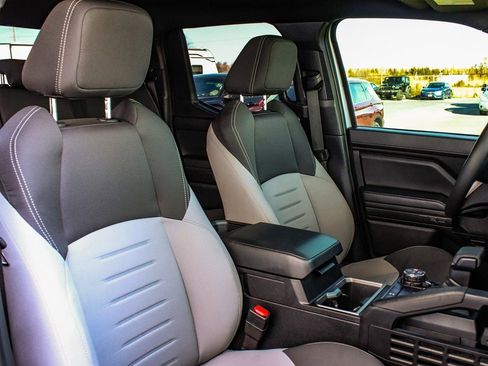 Used 2024 Toyota Tacoma TRD Off-Road image 36