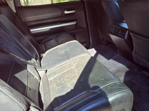 Used 2014 Toyota Tundra Limited w/ Limited Premium Package image 11