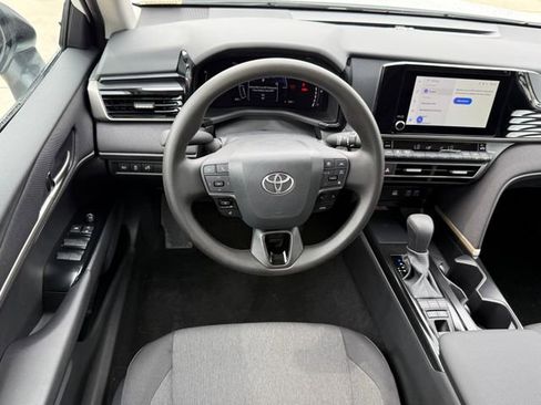 Used 2026 Toyota Camry LE w/ Convenience Package FWD image 23