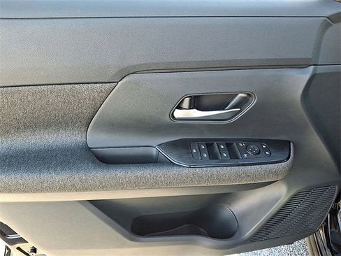 New 2026 Nissan Kicks SV w/ Cold Weather Package image 39