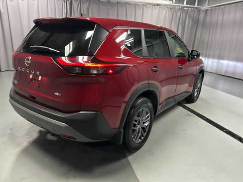 Used 2023 Nissan Rogue S AWD/4WD image 7