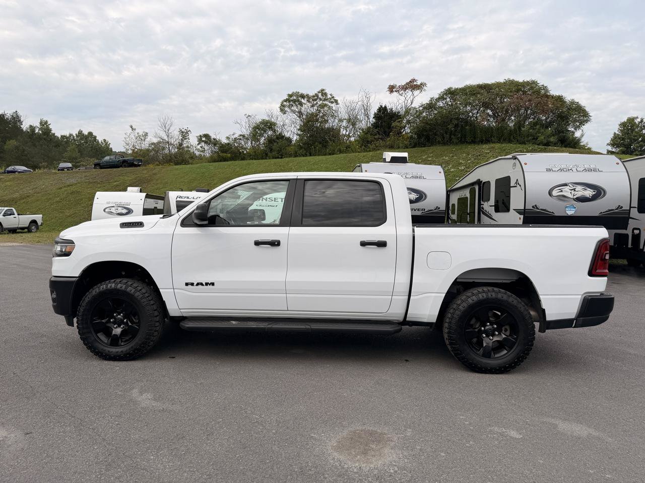 Used 2025 RAM 1500 Warlock AWD/4WD image 6