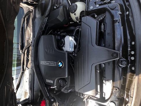 Used 2014 BMW 320i Sedan RWD image 18