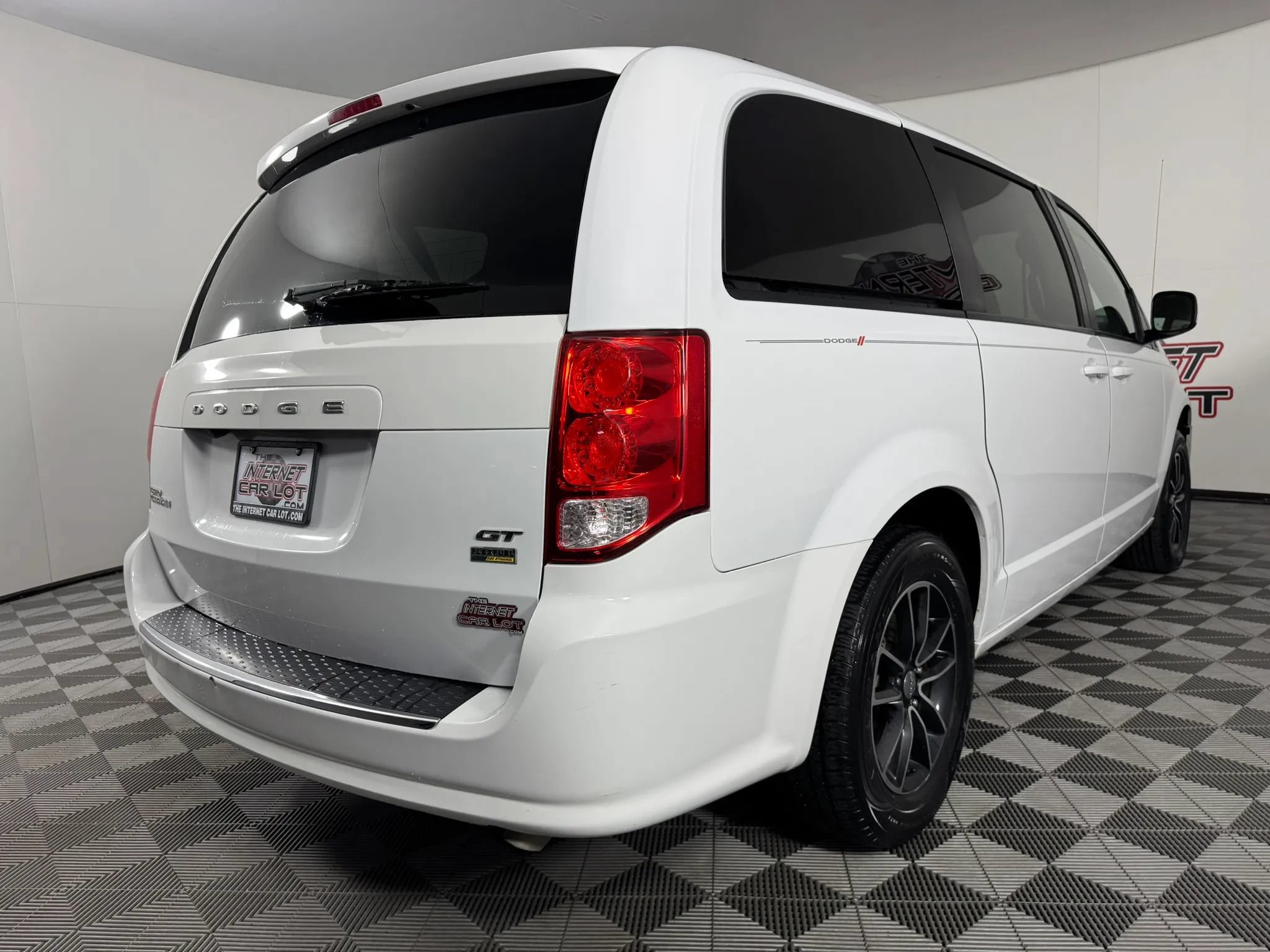 Used 2018 Dodge Grand Caravan GT FWD image 24