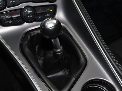 Used 2022 Dodge Challenger R/T w/ Blacktop Package image 7