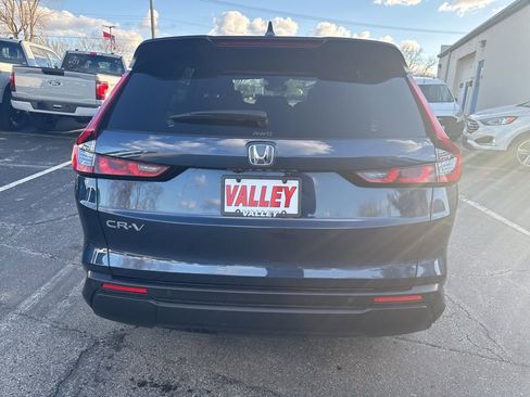 Used 2025 Honda CR-V EX-L image 4