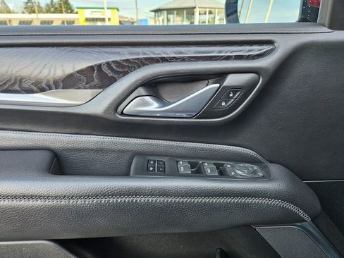 Used 2021 GMC Yukon Denali w/ Denali Premium Package image 21