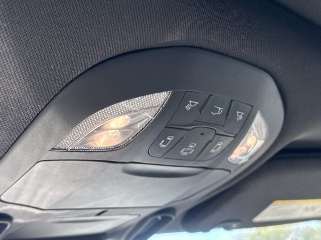Used 2025 Chrysler Pacifica Limited FWD image 29