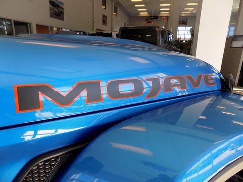 Certified 2024 Jeep Gladiator Mojave image 27