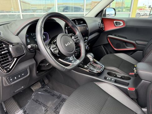 Used 2025 Kia Soul GT-Line w/ GT-Line Technology Package FWD image 32