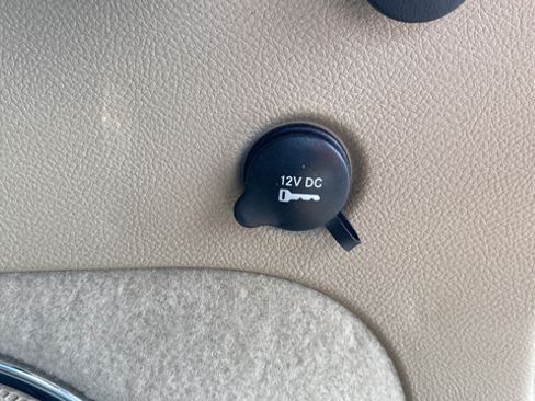 Used 2020 Jeep Grand Cherokee Overland AWD/4WD image 31