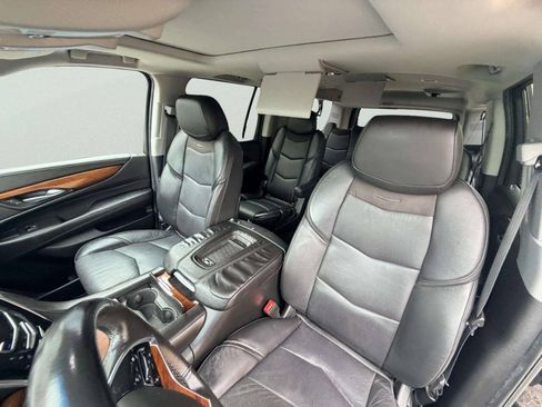 Used 2015 Cadillac Escalade ESV Premium AWD/4WD image 21