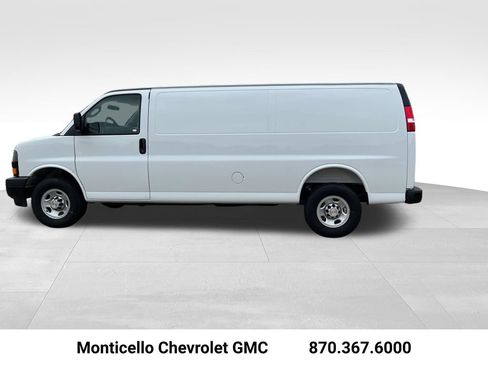 New 2026 Chevrolet Express 2500 Extended w/ Driver Convenience Package RWD image 6
