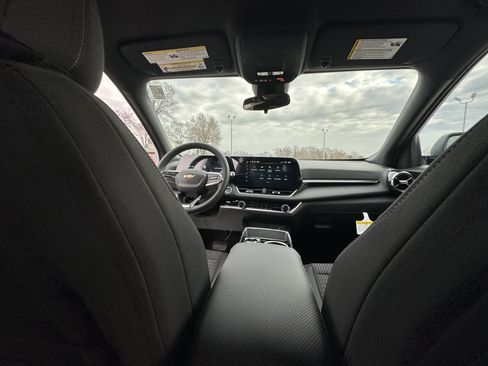 New 2026 Chevrolet Equinox LT image 23