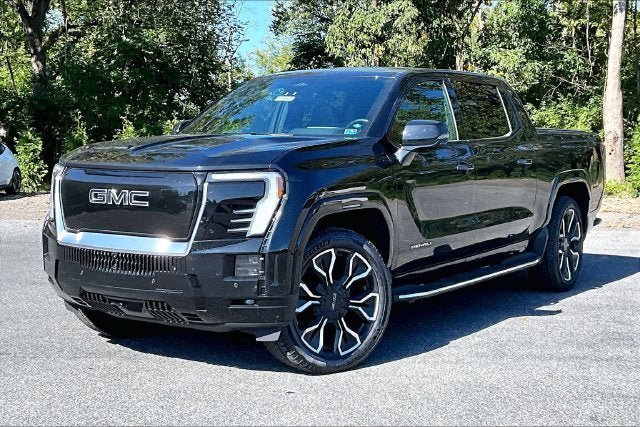 Used 2025 GMC Sierra EV Denali AWD/4WD image 1